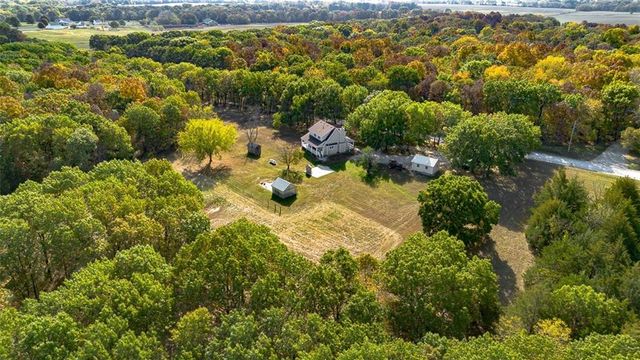 1140 N 100th Road, Baldwin City, KS 66006