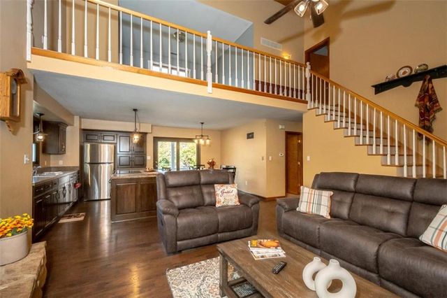 1140 N 100th Road, Baldwin City, KS 66006