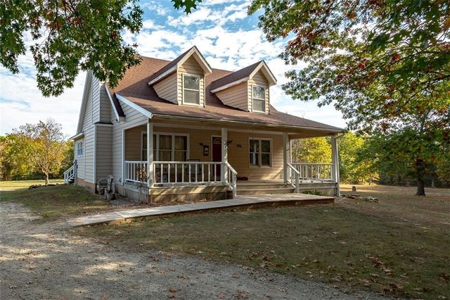 1140 N 100th Road, Baldwin City, KS 66006