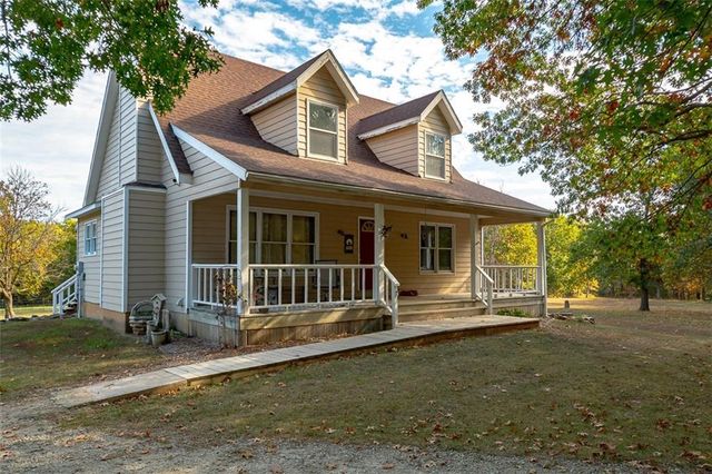 1140 N 100th Road, Baldwin City, KS 66006