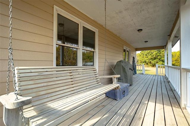 1140 N 100th Road, Baldwin City, KS 66006