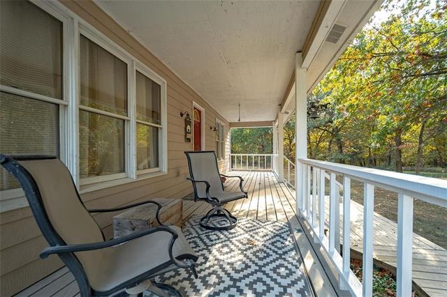 1140 N 100th Road, Baldwin City, KS 66006