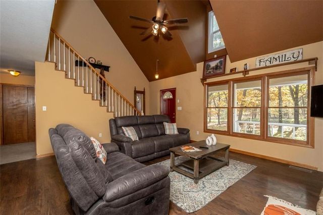 1140 N 100th Road, Baldwin City, KS 66006