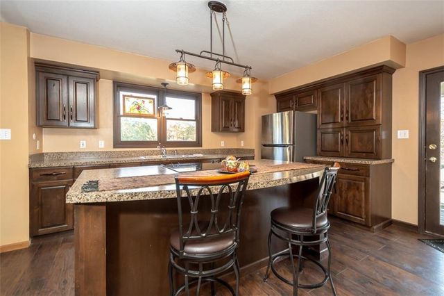 1140 N 100th Road, Baldwin City, KS 66006