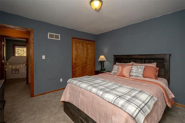 1140 N 100th Road, Baldwin City, KS 66006