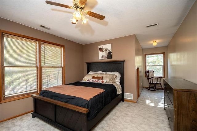 1140 N 100th Road, Baldwin City, KS 66006