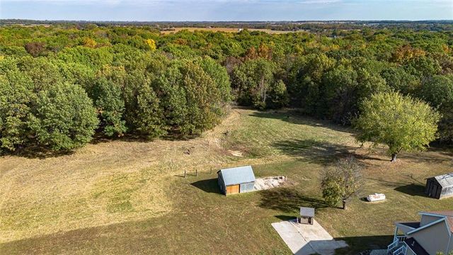 1140 N 100th Road, Baldwin City, KS 66006