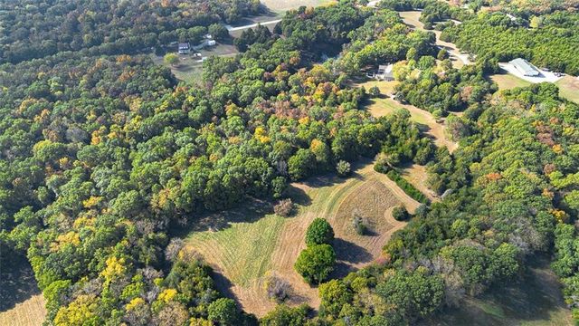 1140 N 100th Road, Baldwin City, KS 66006