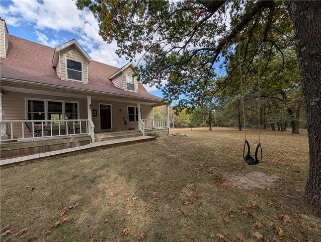 1140 N 100th Road, Baldwin City, KS 66006