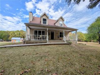 1140 N 100th Road, Baldwin City, KS 66006