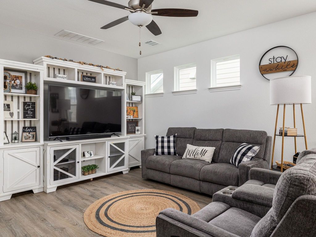 119 Watkinville RD, Hutto, TX 78634