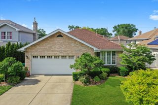 5724 W 82nd Place, Burbank, IL 60459