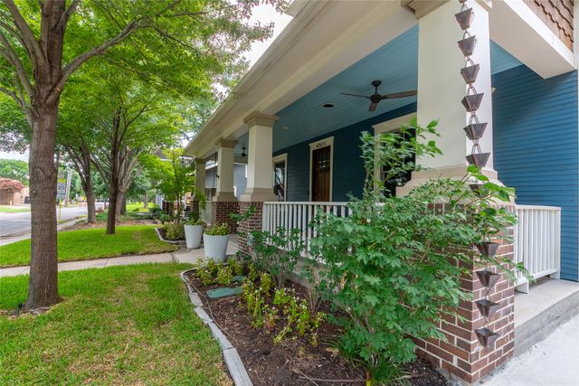 4601 Worth Street, Dallas, TX 75246
