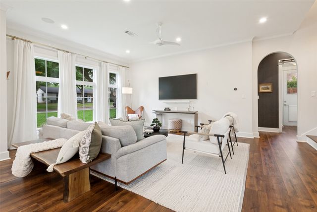 2226 Shady Creek Drive, Richardson, TX 75080