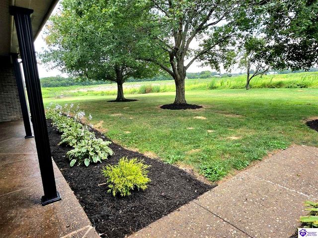 315 Bethlehem Academy Road, Cecilia, KY 42724