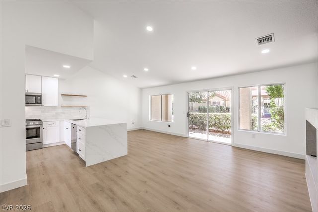 9021 Faircrest Drive, Las Vegas, NV 89134