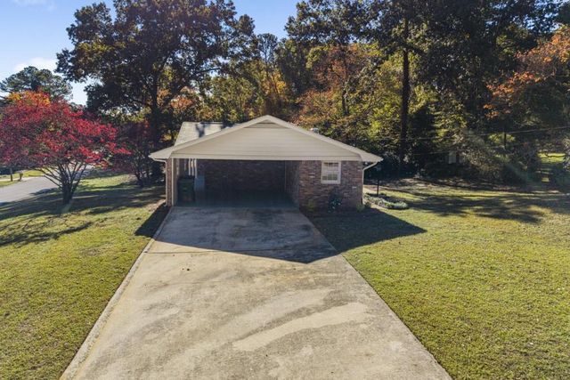 483 Rollingwood Drive, Stone Mountain, GA 30087