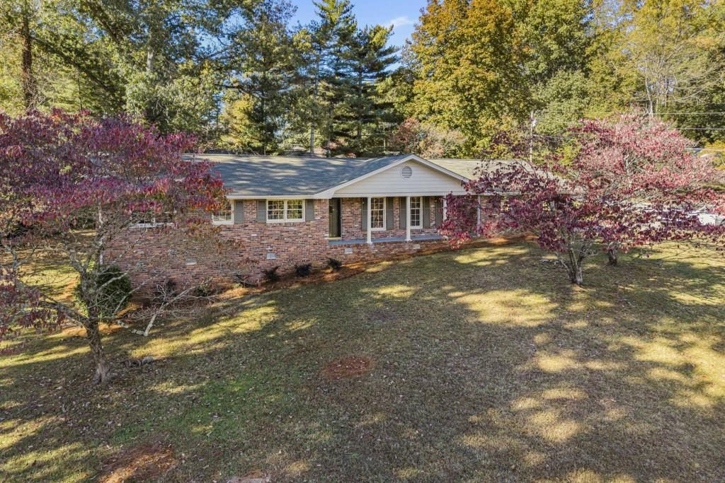 483 Rollingwood Drive, Stone Mountain, GA 30087