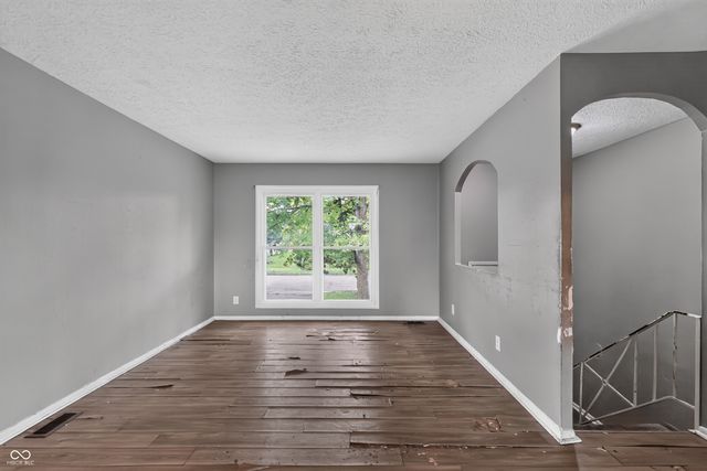 3651 Decamp Drive, Indianapolis, IN 46226
