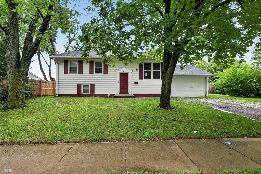 3651 Decamp Drive, Indianapolis, IN 46226