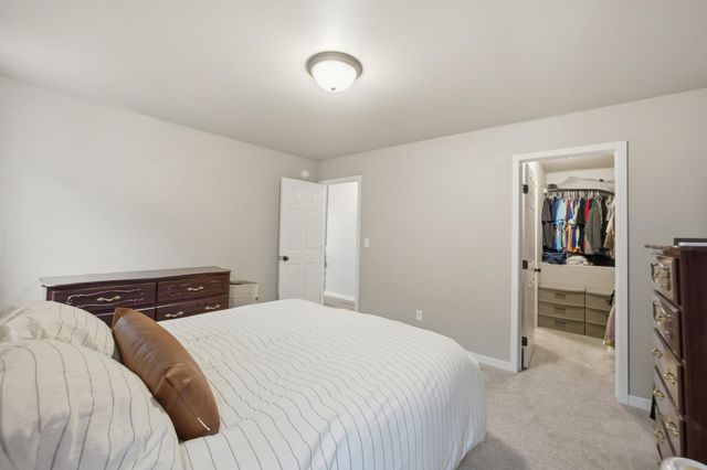 2581 66th Avenue S, Fargo, ND 58104