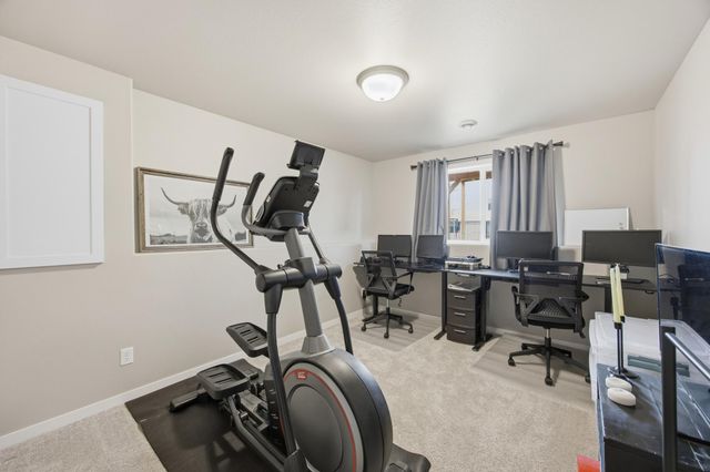 2581 66th Avenue S, Fargo, ND 58104