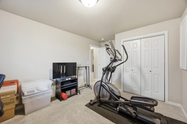 2581 66th Avenue S, Fargo, ND 58104