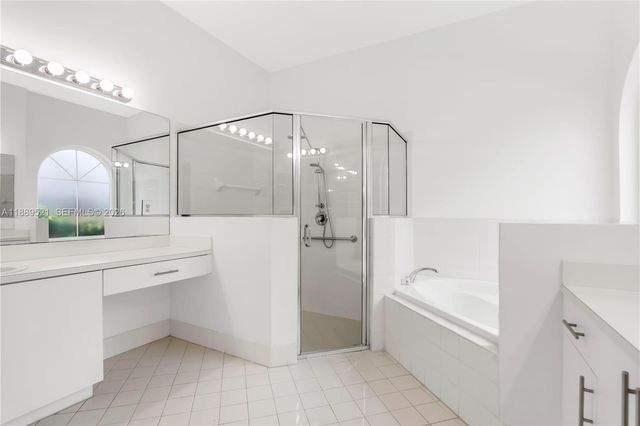 3591 NE 10th Dr, Homestead, FL 33033