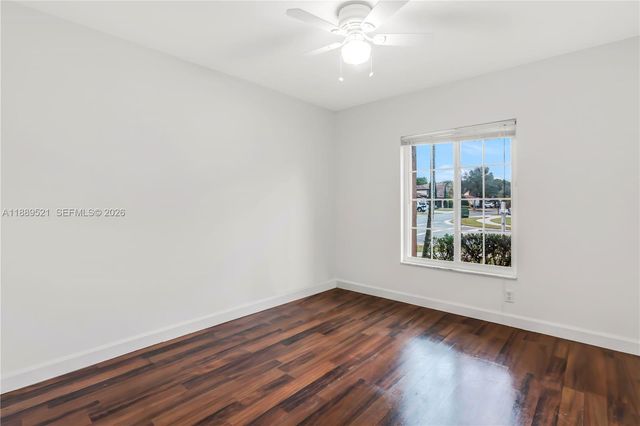 3591 NE 10th Dr, Homestead, FL 33033