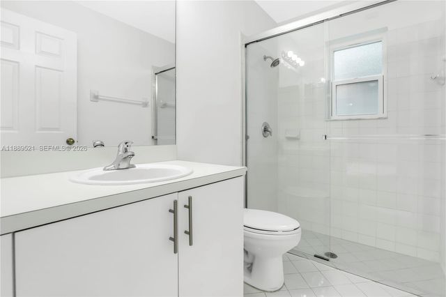 3591 NE 10th Dr, Homestead, FL 33033