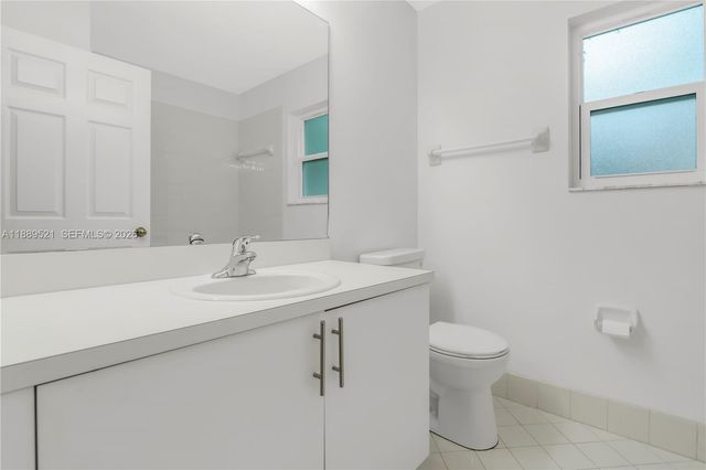 3591 NE 10th Dr, Homestead, FL 33033