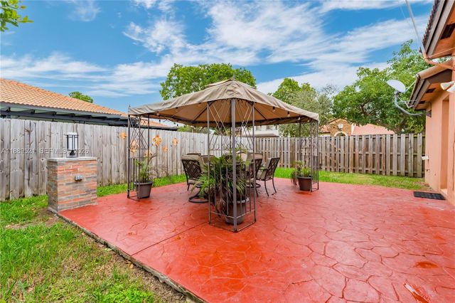 3591 NE 10th Dr, Homestead, FL 33033