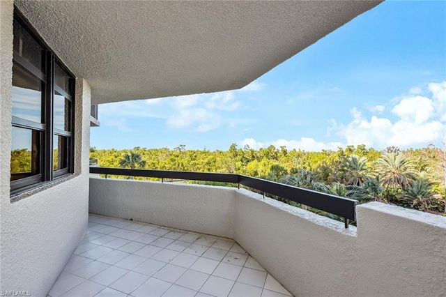 6001 Pelican Bay BLVD # 204, Naples, FL 34108