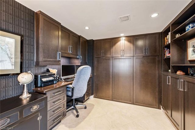 6001 Pelican Bay BLVD # 204, Naples, FL 34108