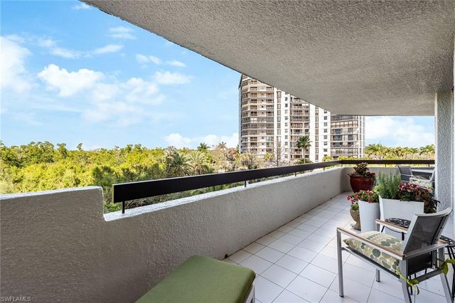 6001 Pelican Bay BLVD # 204, Naples, FL 34108
