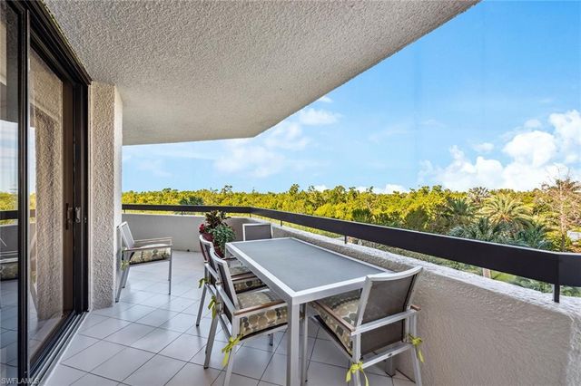 6001 Pelican Bay BLVD # 204, Naples, FL 34108