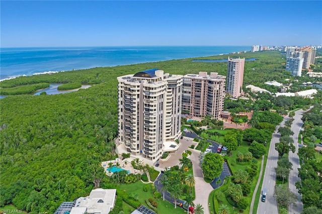 6001 Pelican Bay BLVD # 204, Naples, FL 34108