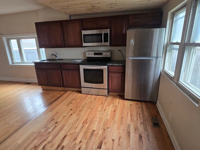 5750 W 65th Street, Chicago, IL 60638