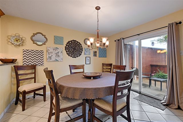 2954 Woodcroft Circle, Carrollton, TX 75006