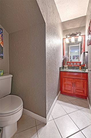 2954 Woodcroft Circle, Carrollton, TX 75006