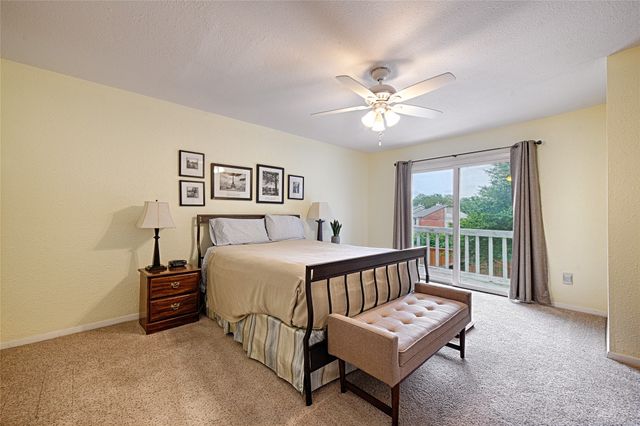2954 Woodcroft Circle, Carrollton, TX 75006