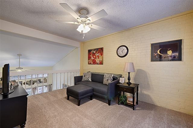 2954 Woodcroft Circle, Carrollton, TX 75006