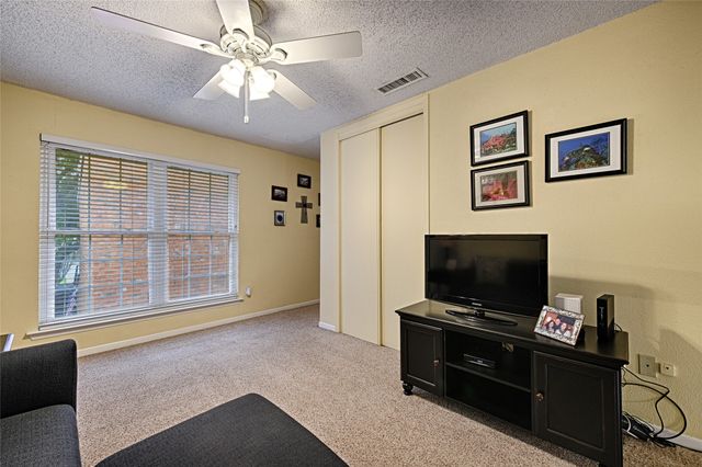 2954 Woodcroft Circle, Carrollton, TX 75006