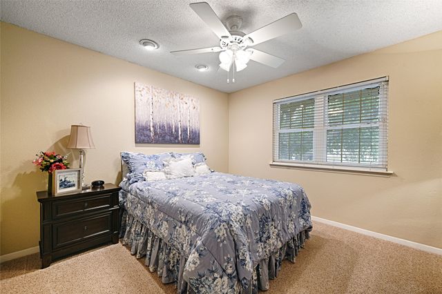 2954 Woodcroft Circle, Carrollton, TX 75006
