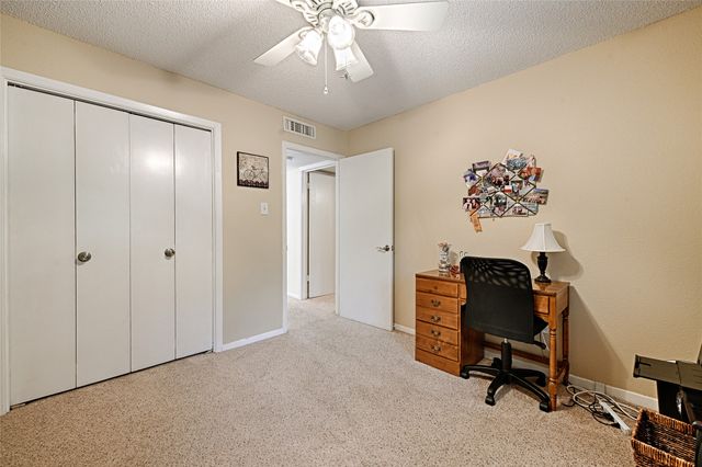 2954 Woodcroft Circle, Carrollton, TX 75006