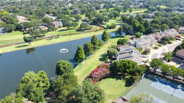 2954 Woodcroft Circle, Carrollton, TX 75006