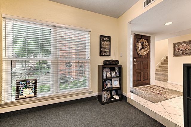 2954 Woodcroft Circle, Carrollton, TX 75006