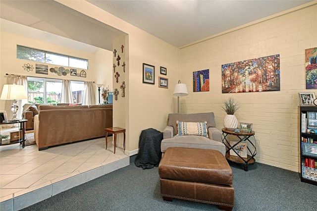 2954 Woodcroft Circle, Carrollton, TX 75006