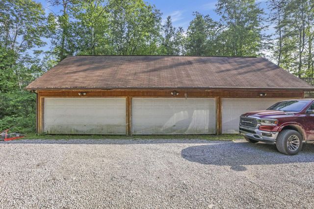 11097 Frasure Helber Road, Logan, OH 43138