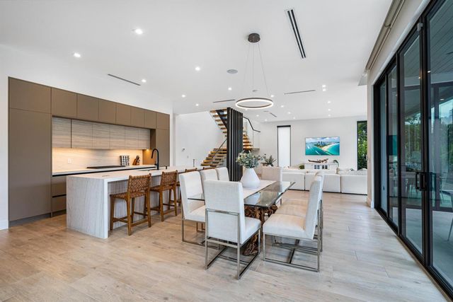 719 N Victoria Park Road, Fort Lauderdale, FL 33304